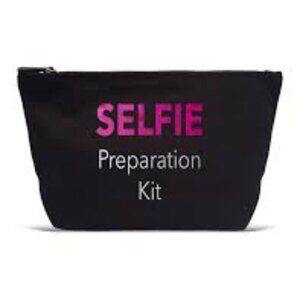 LA TRADING CO Selfie Preparation Kit Makeup Bag NWT